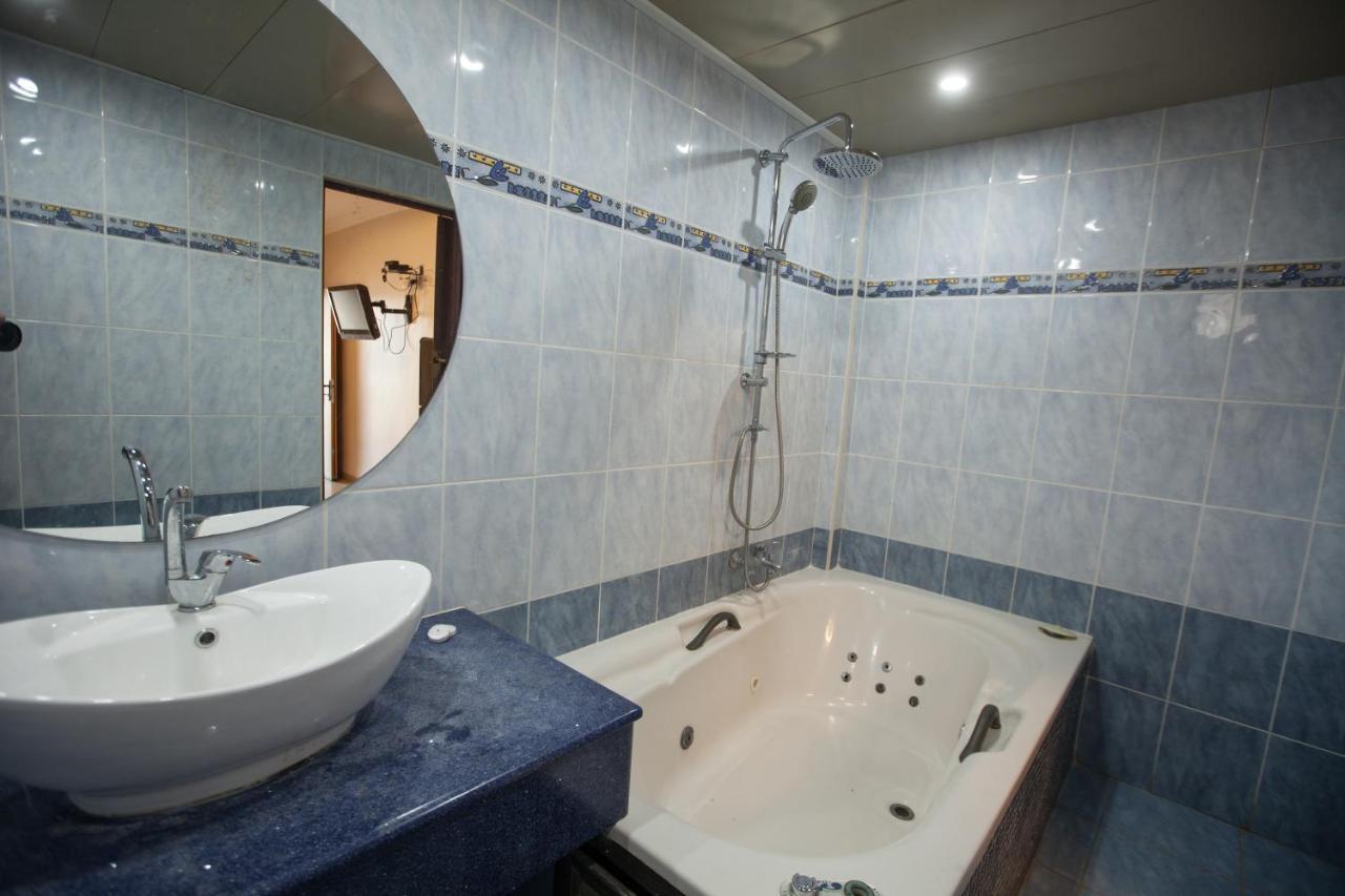 Puy Ahuzat Haosher Hotel Tiberias Exterior photo